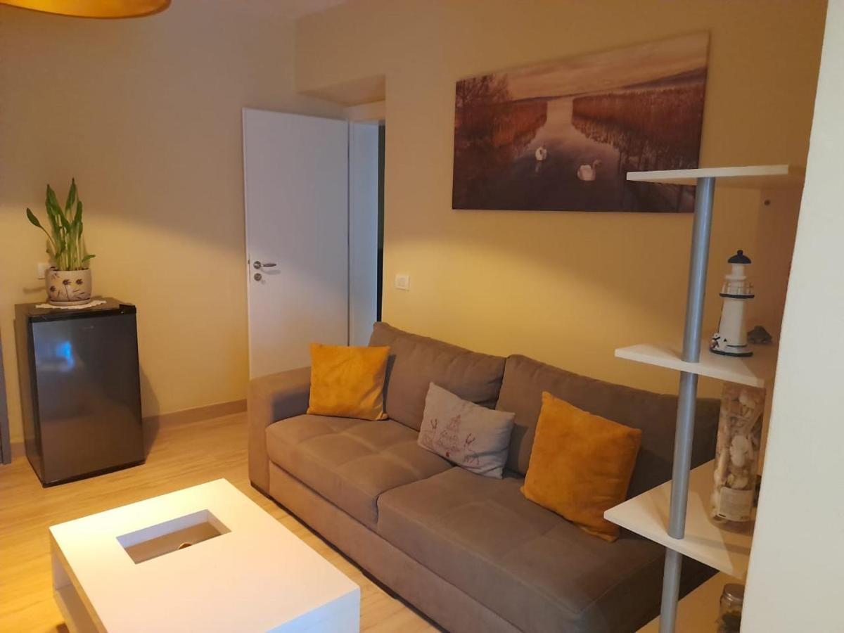 Saranda Beach Apartment * Saranda
